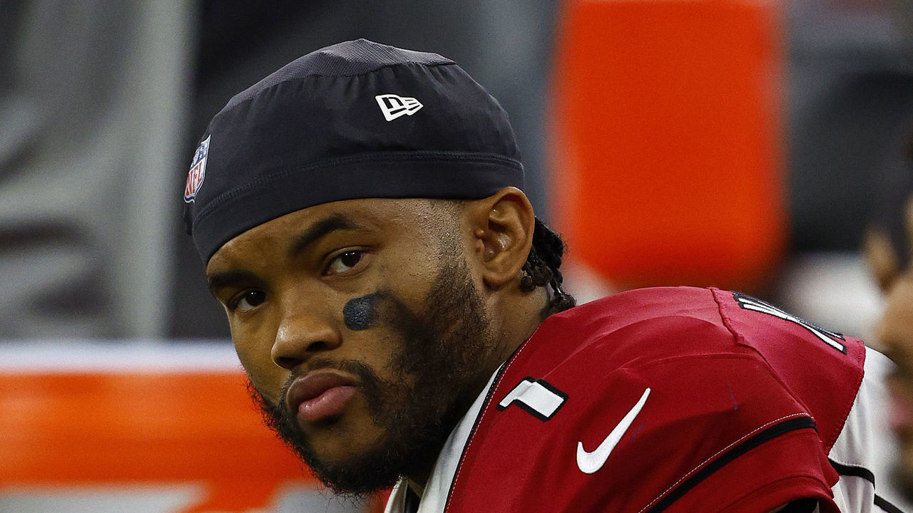 INGLEWOOD, CALIFORNIA - JANUARY 17: Kyler Murray #1 of the Arizona Cardinals looks on from the sidelines against the Los Angeles Rams during the fourth quarter in the NFC Wild Card Playoff game at SoFi Stadium on January 17, 2022 in Inglewood, California.
