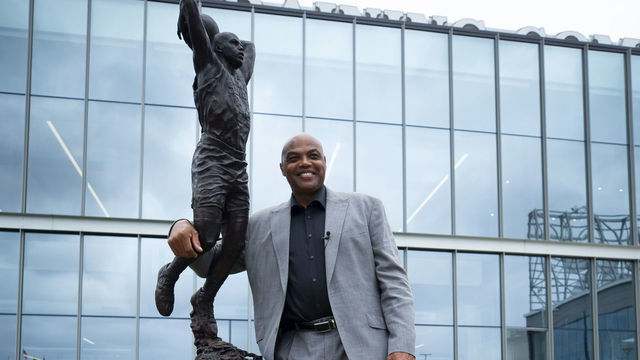 CAMDEN, NJ - SEPTEMBER 13: Charles Barkley poses for a picture with his sculpture at the Philadelphia 76ers training facility on September 13, 2019 in Camden, New Jersey.