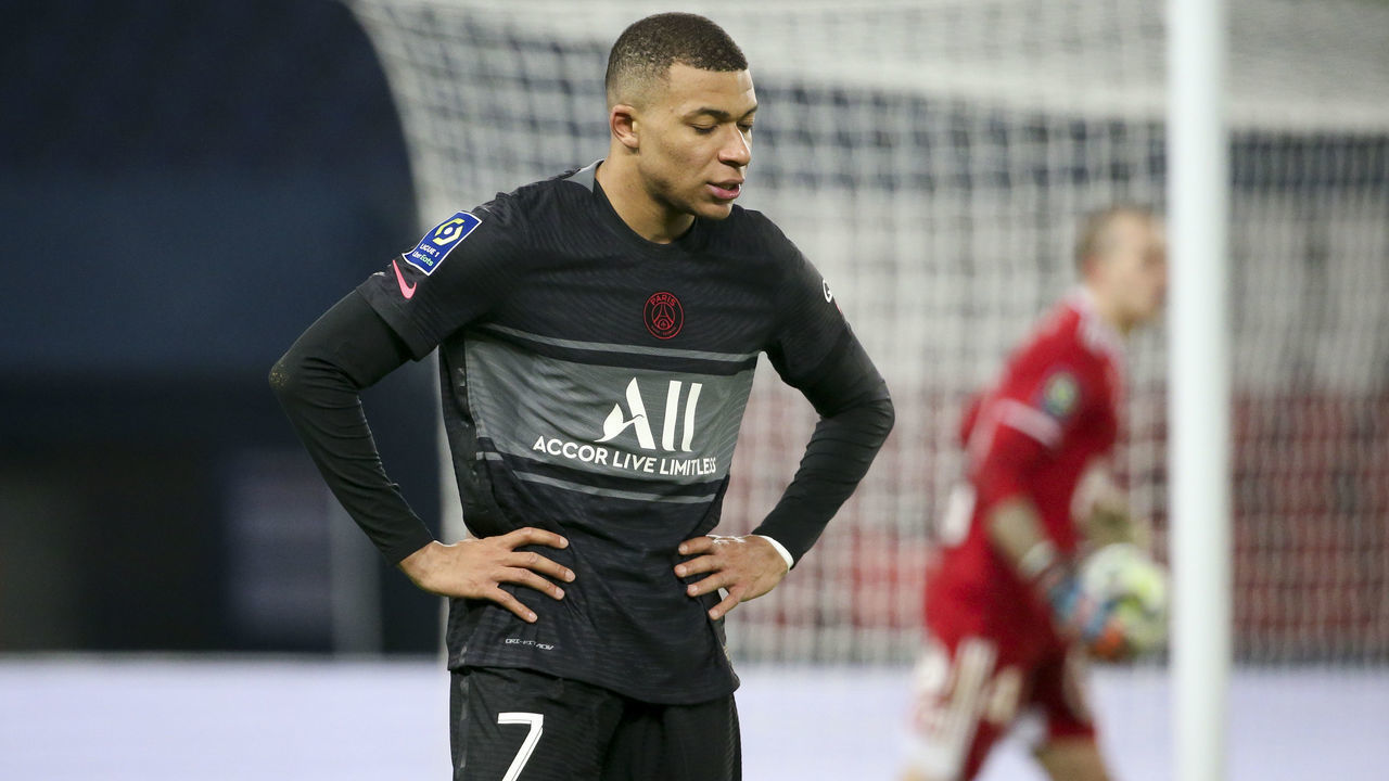 PARIS, FRANCE - JANUARY 15: Kylian Mbappe of PSG reacts after missing a goal during the Ligue 1 Uber Eats's game between Paris Saint-Germain (PSG) and Stade Brestois 29 (Brest) at Parc des Princes stadium on January 15, 2022 in Paris, France.