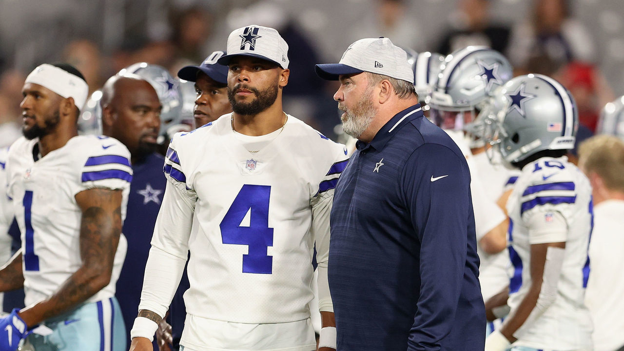 GLENDALE, ARIZONA - AUGUST 13: Quarterback Dak Prescott #4 and head coach Mike McCarthy of the Dallas Cowboys before the NFL preseason game against the Arizona Cardinals at State Farm Stadium on August 13, 2021 in Glendale, Arizona. The Cardinals defeated the Dallas Cowboys 19-16.