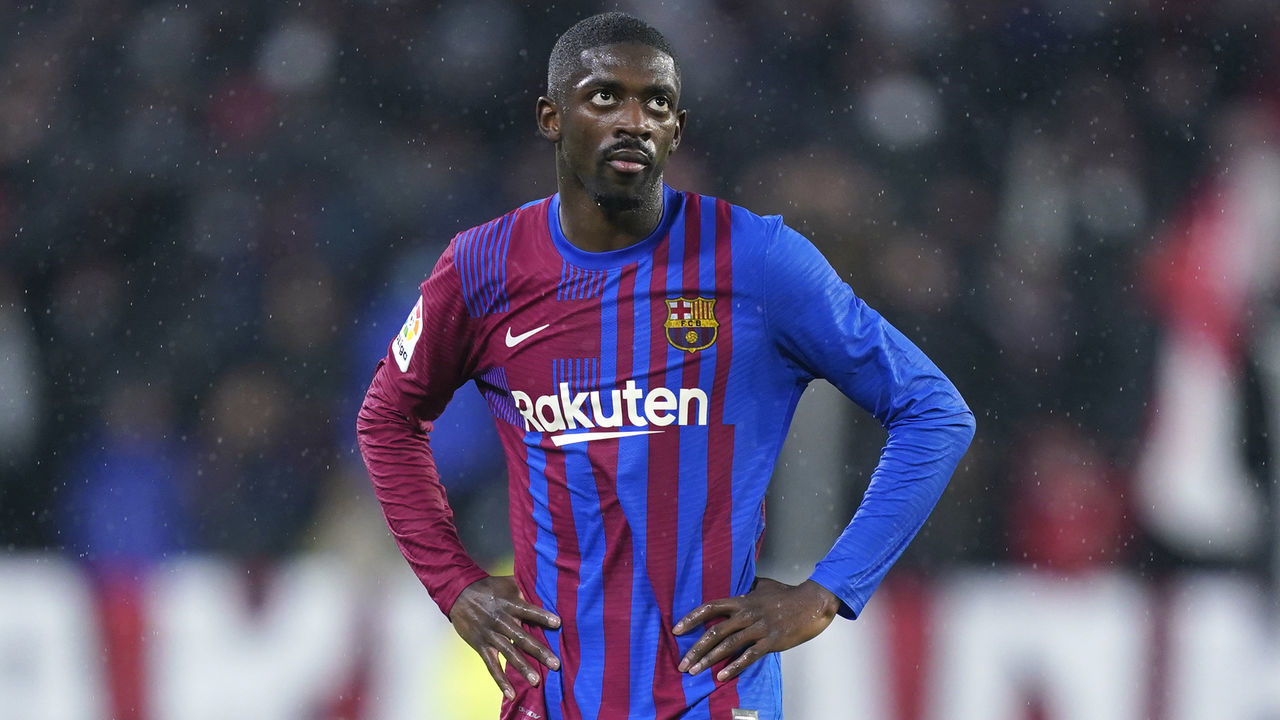 SEVILLE, SPAIN - DECEMBER 21: Ousmane Dembele of FC Barcelona looks on during the LaLiga Santander match between Sevilla FC and FC Barcelona at Estadio Ramon Sanchez Pizjuan on December 21, 2021 in Seville, Spain.