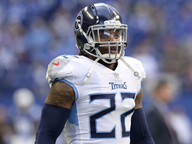 Tennessee Titans running back Derrick Henry warms up at the NFL