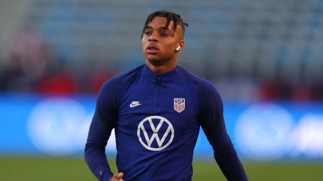 CARSON, CA - DECEMBER 18: Justin Che #17 of United States looks on prior the friendly game between United States and Bosnia and Herzegovina at Dignity Health Sports Park on December 18, 2021 in Carson, California.