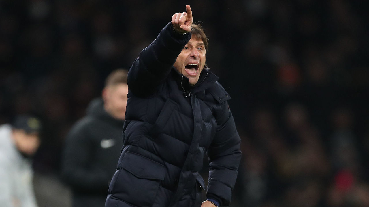 LONDON, ENGLAND - JANUARY 12: Antonio Conte, Manager of Tottenham Hotspur gestures during the Carabao Cup Semi Final Second Leg match between Tottenham Hotspur and Chelsea at Tottenham Hotspur Stadium on January 12, 2022 in London, England.