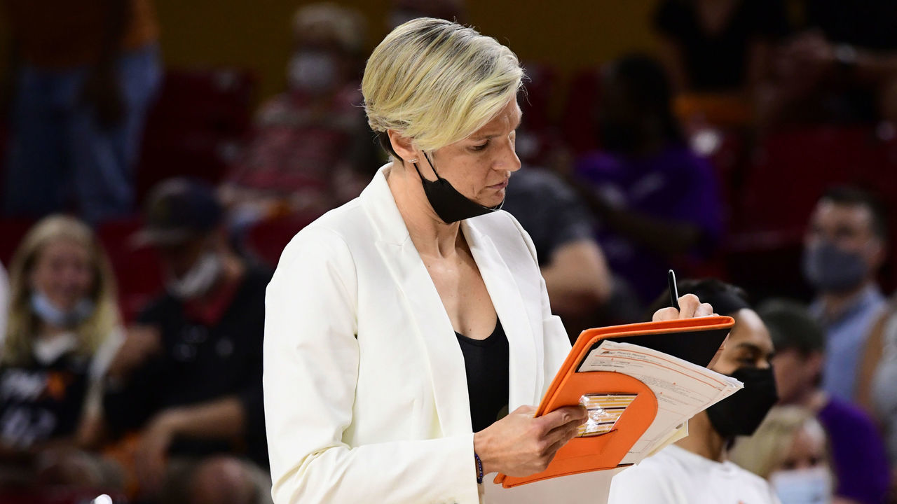 TEMPE, AZ - OCTOBER 3: Assistant Coach, Vanessa Nygaard of the Las Vegas Aces writes some notes during the game against the Phoenix Mercury during Game Three of the 2021 WNBA Semifinals on October 3, 2021 at Desert Financial Arena in Tempe, Arizona. Mandatory Copyright Notice: Copyright 2021 NBAE