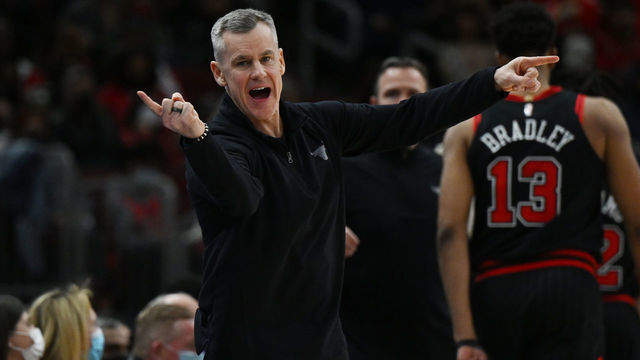 CHICAGO, ILLINOIS - JANUARY 19: Head coach Billy Donovan of the Chicago Bulls reacts in the second half against the Cleveland Cavaliers at United Center on January 19, 2022 in Chicago, Illinois.
