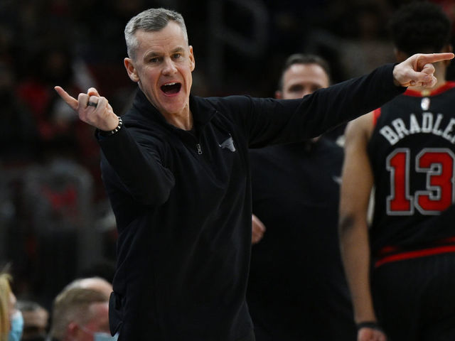 CHICAGO, ILLINOIS - JANUARY 19: Head coach Billy Donovan of the Chicago Bulls reacts in the second half against the Cleveland Cavaliers at United Center on January 19, 2022 in Chicago, Illinois.