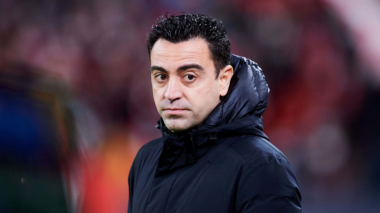 BILBAO, SPAIN - JANUARY 20: Head coach Xavi Hernandez of FC Barcelona looks on during the Copa Del Rey round of 16 match between Athletic Club and FC Barcelona at San Mames Stadium on January 20, 2022 in Bilbao, Spain.