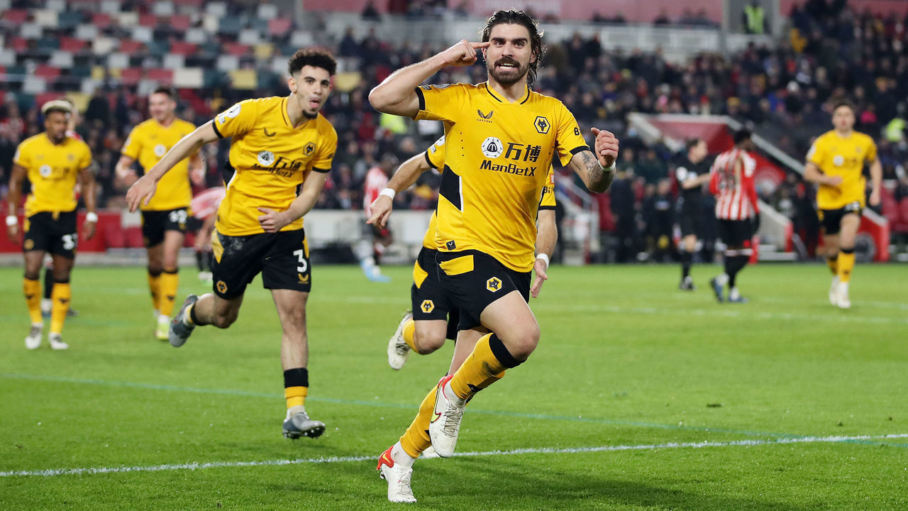 BRENTFORD, ENGLAND - JANUARY 22: Ruben Neves of Wolverhampton Wanderers celebrates after scoring his team's second goal during the Premier League match between Brentford and Wolverhampton Wanderers at Brentford Community Stadium on January 22, 2022 in Brentford, England.