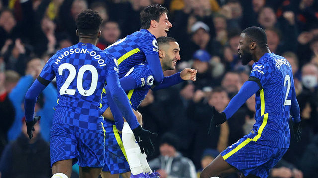 LONDON, ENGLAND - JANUARY 23: Hakim Ziyech of Chelsea celebrates with team mates after scoring the opening goal during the Premier League match between Chelsea and Tottenham Hotspur at Stamford Bridge on January 23, 2022 in London, England.