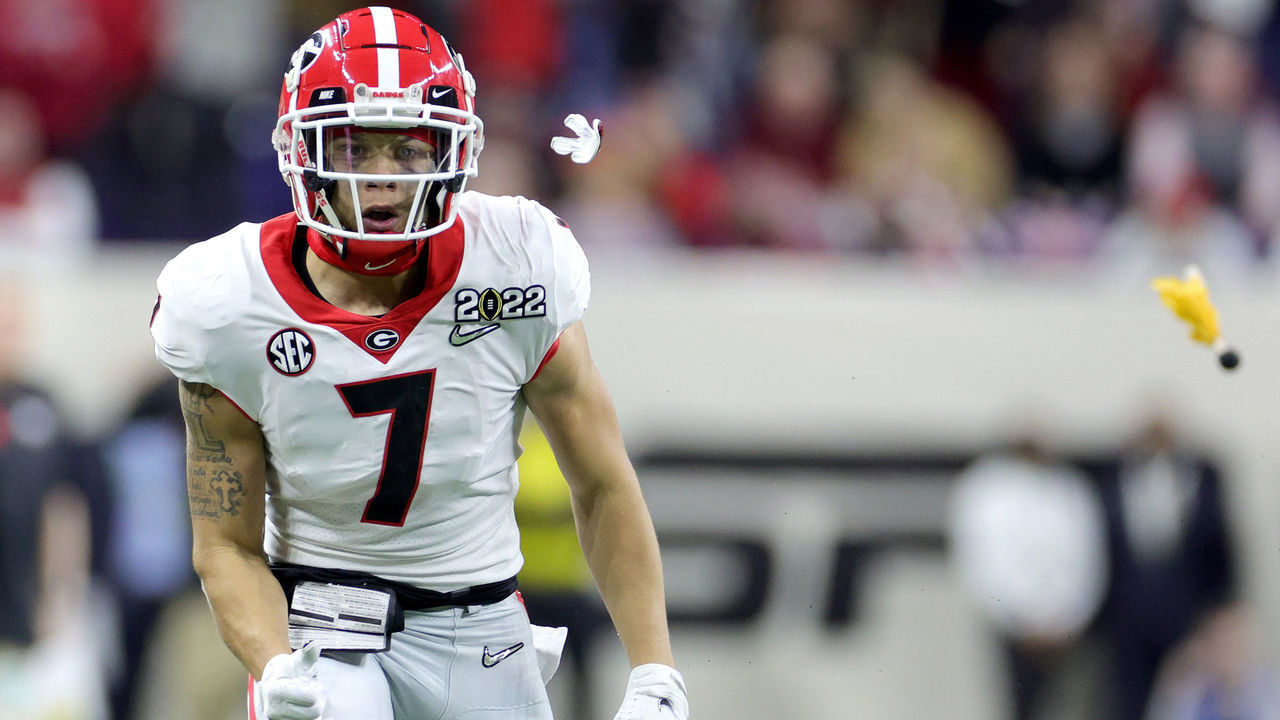 INDIANAPOLIS, INDIANA - JANUARY 10: Jermaine Burton #7 of the Georgia Bulldogs reacts after a pass interference call in the fourth quarter of the game against the Alabama Crimson Tide during the 2022 CFP National Championship Game at Lucas Oil Stadium on January 10, 2022 in Indianapolis, Indiana.