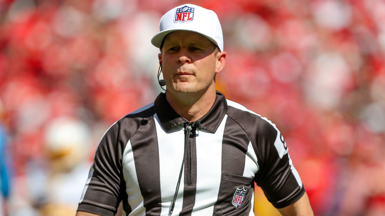 KANSAS CITY, MO - SEPTEMBER 26: Referee Shawn Hochuli (83) in the second quarter of an AFC West matchup between the Los Angeles Chargers and Kansas City Chiefs on Sep 26, 2021 at GEHA Filed at Arrowhead Stadium in Kansas City, MO.