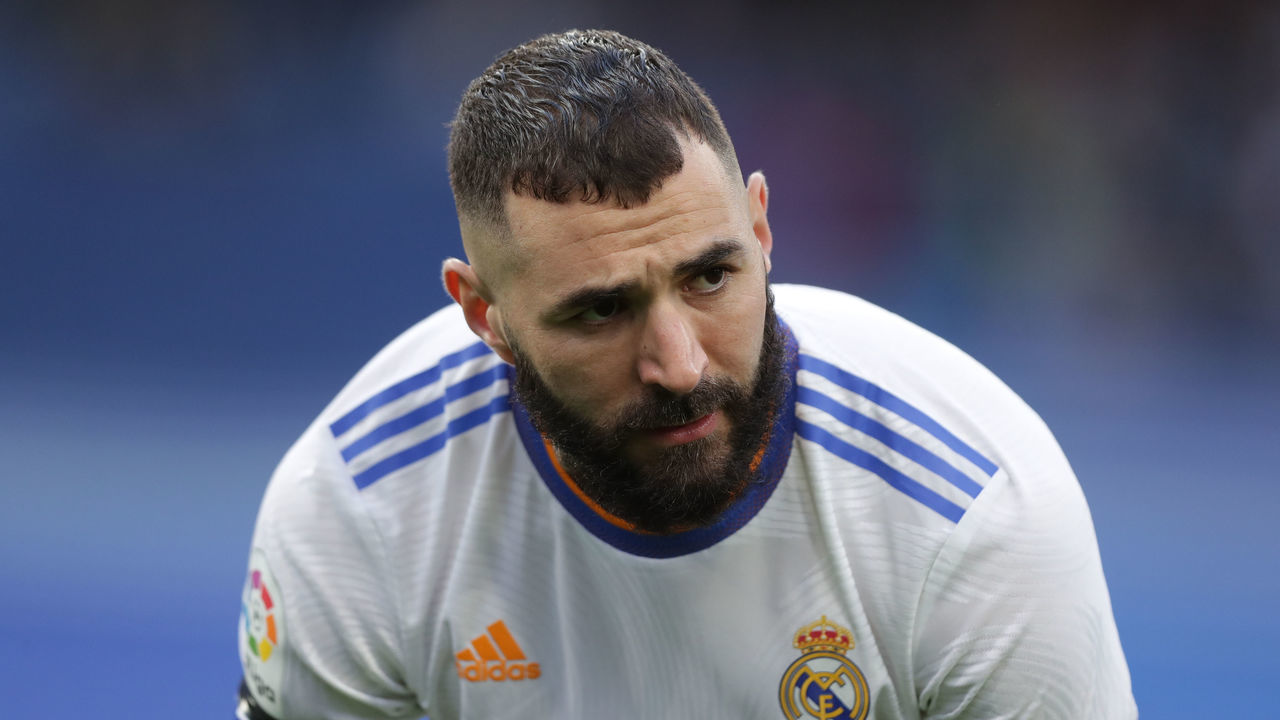 MADRID, SPAIN - JANUARY 23: Karim Benzema of Real Madrid CF reacts prior to start the LaLiga Santander match between Real Madrid CF and Elche CF at Estadio Santiago Bernabeu on January 23, 2022 in Madrid, Spain.