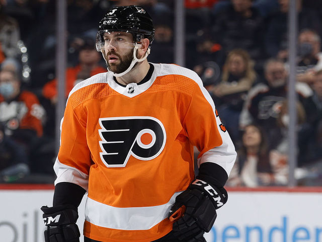 Philadelphia Flyers defenseman Keith Yandle sets NHL record for