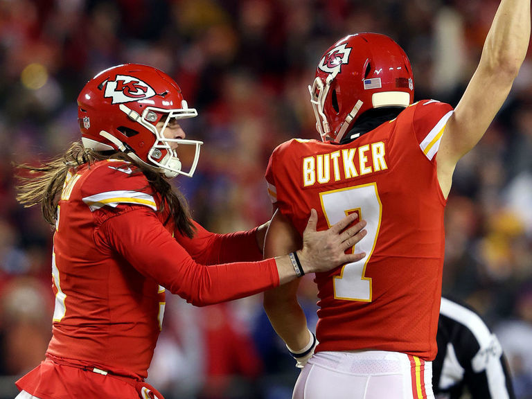 Harrison Butker of the Kansas City Chiefs warms up before Super Bowl