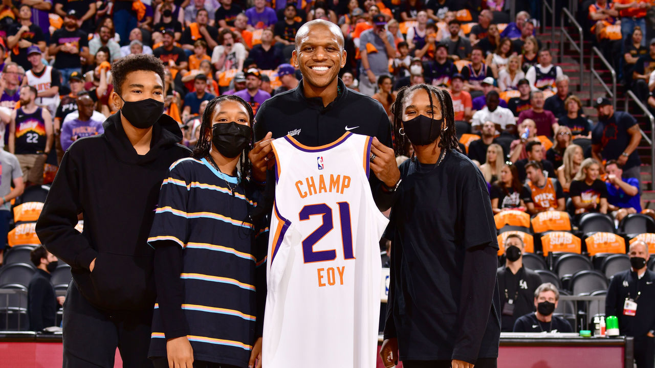 PHOENIX, AZ - JUNE 20: General Manager James Jones of the Phoenix Suns receives the Executive of the Year award before the game against the LA Clippers during Game 1 of the Western Conference Finals of the 2021 NBA Playoffs on June 20, 2021 at Phoenix Suns Arena in Phoenix, Arizona. Mandatory Copyright Notice: Copyright 2021 NBAE