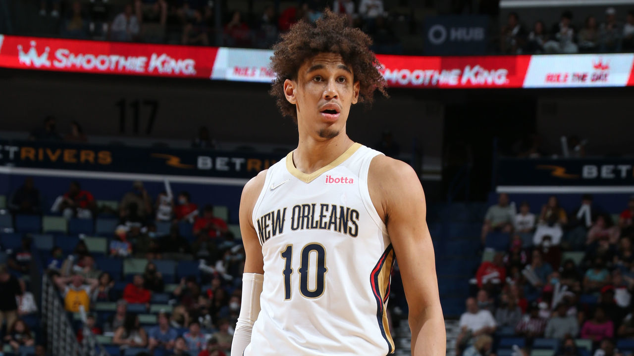 NEW ORLEANS, LA - DECEMBER 28: Jaxson Hayes #10 of the New Orleans Pelicans looks on during the game against the Cleveland Cavaliers on December 28, 2021 at the Smoothie King Center in New Orleans, Louisiana. Mandatory Copyright Notice: Copyright 2021 NBAE