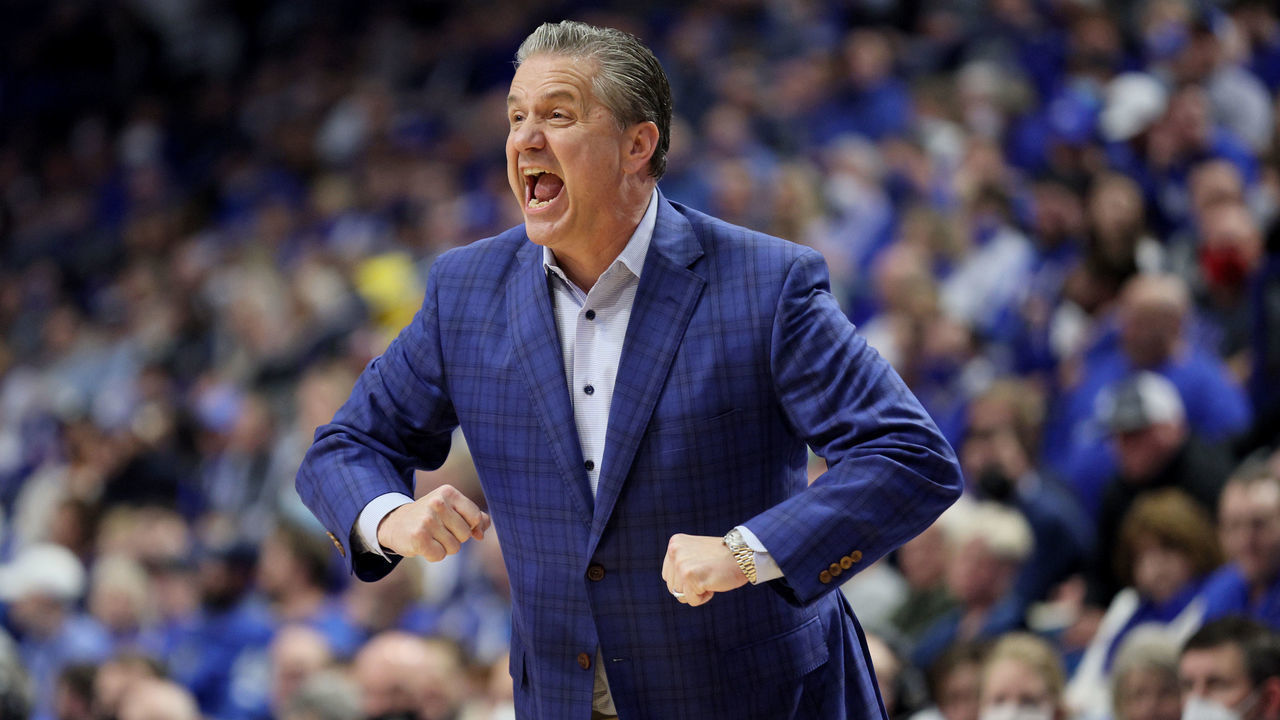 LEXINGTON, KENTUCKY - JANUARY 25: John Calipari the head coachof the Kentucky Wildcats against the Mississippi State Bulldogs at Rupp Arena on January 25, 2022 in Lexington, Kentucky.