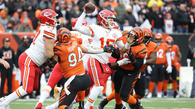 CINCINNATI, OHIO - JANUARY 02: Patrick Mahomes #15 of the Kansas City Chiefs against the Cincinnati Bengals at Paul Brown Stadium on January 02, 2022 in Cincinnati, Ohio.