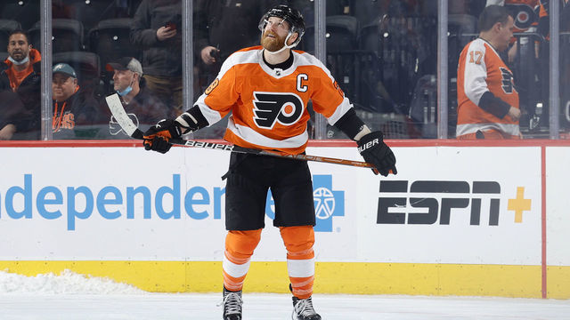 PHILADELPHIA, PENNSYLVANIA - JANUARY 18: Claude Giroux #28 of the Philadelphia Flyers looks on after missing a penalty shot during a penalty shootout against the New York Islanders at Wells Fargo Center on January 18, 2022 in Philadelphia, Pennsylvania.