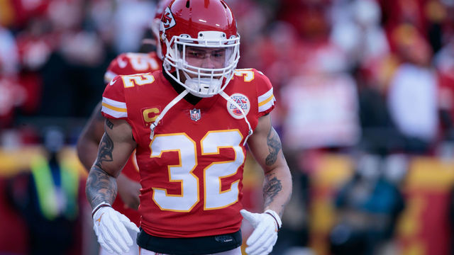 KANSAS CITY, MO - JANUARY 23: Kansas City Chiefs free safety Tyrann Mathieu (32) runs a lap around the field with the team prior to the AFC Divisional Round playoff game against the Buffalo Bills on January 23rd, 2022 at Arrowhead Stadium in Kansas City, Missouri.