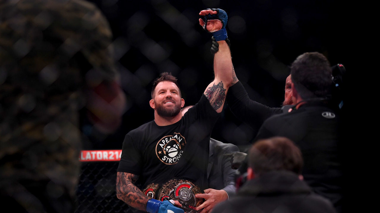 INGLEWOOD , CA - JANUARY 26: Light heavyweight champ Ryan Bader (blue) defeats Fedor Emelianenko via KO (punches) in the first round to win the Heavyweight Grand Prix during Bellator 214 at the Forum in Inglewood, CA., Saturday, Jan 26, 2019.