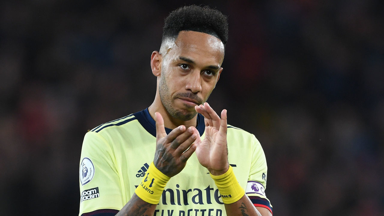 LIVERPOOL, ENGLAND - NOVEMBER 20: Pierre-Emerick Aubameyang applauds the Arsenal fans after the Premier League match between Liverpool and Arsenal at Anfield on November 20, 2021 in Liverpool, England.