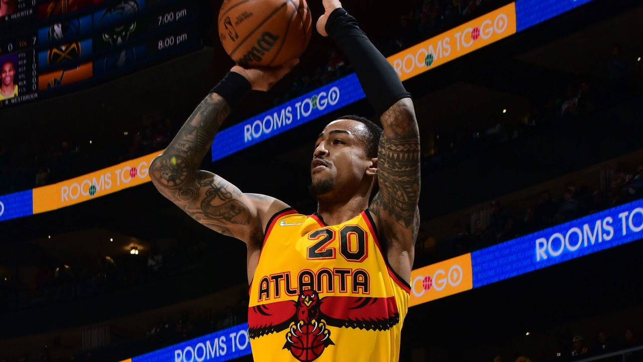 ATLANTA, GA - JANUARY 30: John Collins #20 of the Atlanta Hawks shoots the ball during the game against the Los Angeles Lakers on January 30, 2022 at State Farm Arena in Atlanta, Georgia. NOTE TO USER: User expressly acknowledges and agrees that, by downloading and/or using this Photograph, user is consenting to the terms and conditions of the Getty Images License Agreement. Mandatory Copyright Notice: Copyright 2022 NBAE