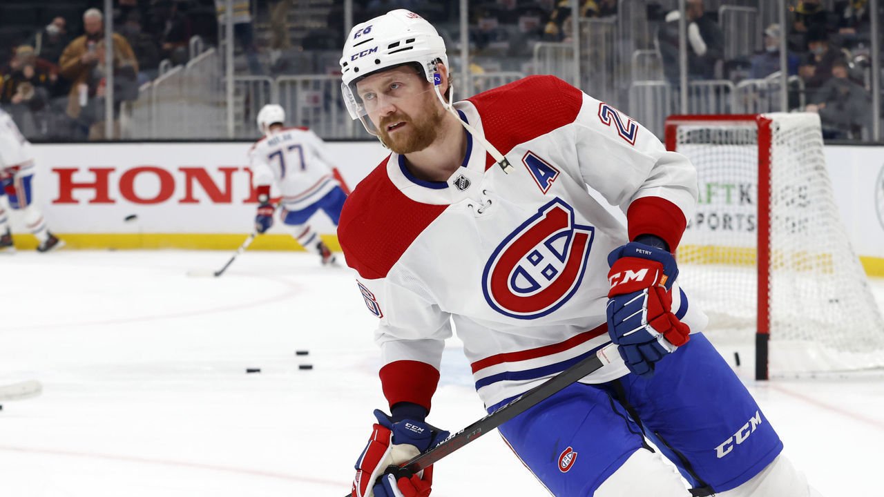 BOSTON, MA - JANUARY 12: Montreal Canadiens defenseman Jeff Petry (26) in warm up before a game between the Boston Bruins and the Montreal Canadiens on January 12, 2022, at TD Garden in Boston, Massachusetts.