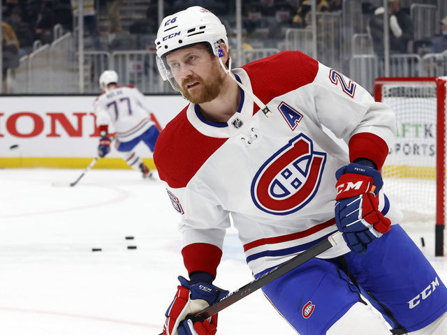 BOSTON, MA - JANUARY 12: Montreal Canadiens defenseman Jeff Petry (26) in warm up before a game between the Boston Bruins and the Montreal Canadiens on January 12, 2022, at TD Garden in Boston, Massachusetts.
