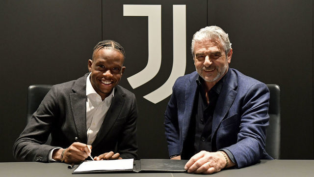 TURIN, ITALY - JANUARY 31: Denis Zakaria, pictured with Maurizio Arrivabene, signing with Juventus on January 31, 2022 in Turin, Italy.