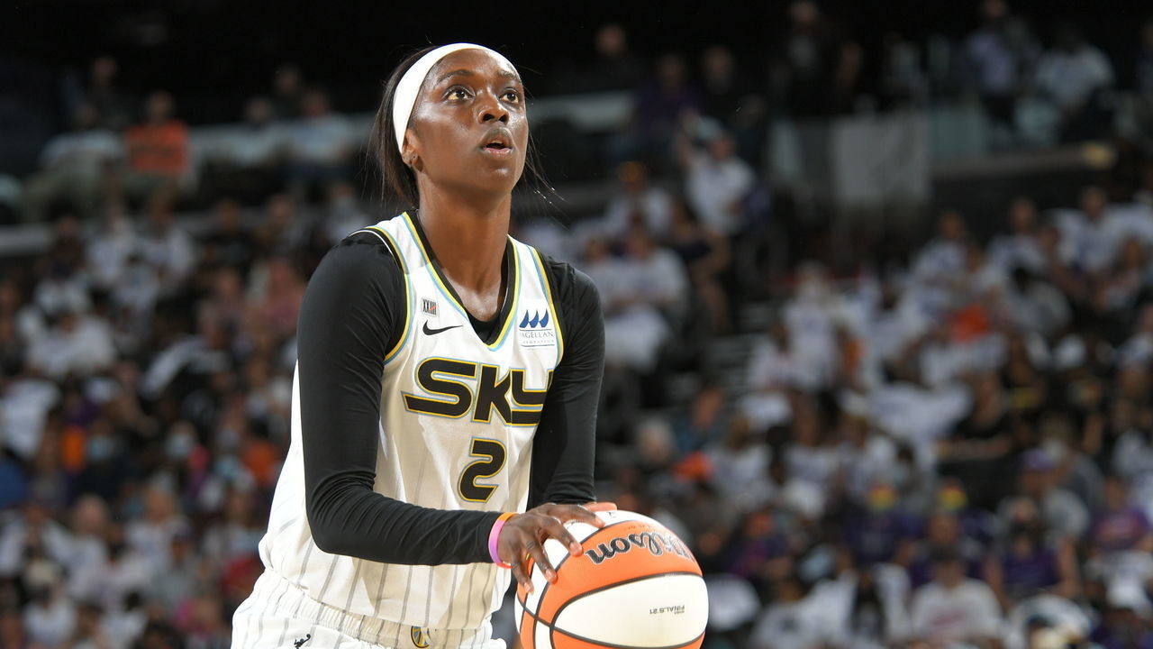 PHOENIX, AZ - OCTOBER 10: Kahleah Copper #2 of the Chicago Sky looks on during the game against the Phoenix Mercury during Game One of the 2021 WNBA Finals on October 10, 2021 at Footprint in Phoenix, Arizona. Mandatory Copyright Notice: Copyright 2021 NBAE