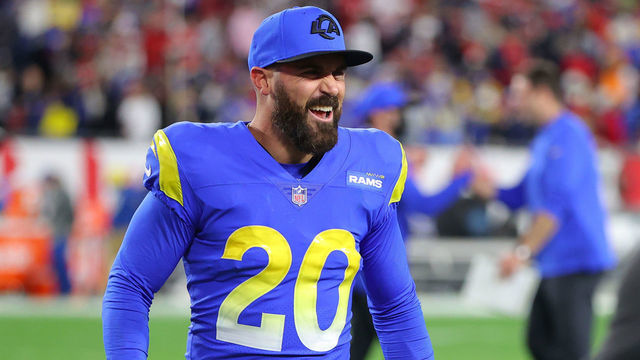 TAMPA, FLORIDA - JANUARY 23: Eric Weddle #20 of the Los Angeles Rams reacts after defeating the Tampa Bay Buccaneers 30-27 in the NFC Divisional Playoff game at Raymond James Stadium on January 23, 2022 in Tampa, Florida.