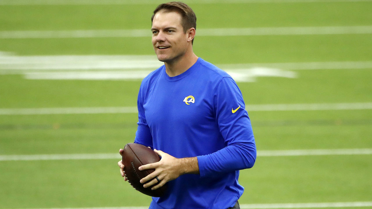 INGLEWOOD, CALIFORNIA - OCTOBER 24: Offensive coordinator Kevin O'Connell of the Los Angeles Rams looks on prior to the game against the Detroit Lions at SoFi Stadium on October 24, 2021 in Inglewood, California.