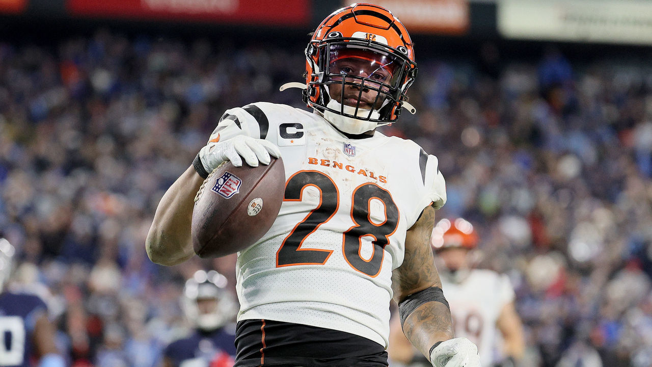 NASHVILLE, TENNESSEE - JANUARY 22: Running back Joe Mixon #28 of the Cincinnati Bengals rushes for a third quarter touchdown against the Tennessee Titans during the AFC Divisional Playoff game at Nissan Stadium on January 22, 2022 in Nashville, Tennessee.