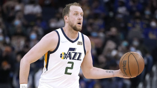 SAN FRANCISCO, CALIFORNIA - JANUARY 23: Joe Ingles #2 of the Utah Jazz looks to pass the ball against the Golden State Warriors during the second half of an NBA basketball game at Chase Center on January 23, 2022 in San Francisco, California.