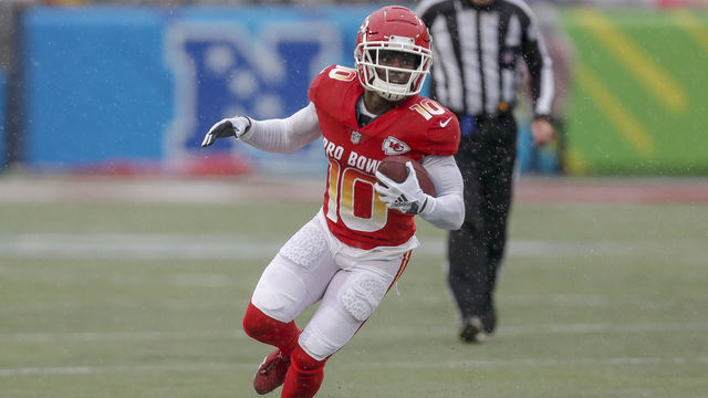 ORLANDO, FL - JANUARY 27: Wide Receiver Tyreek Hill #10 of the Kansas City Chiefs from the AFC Team on a catch and run play during the NFL Pro Bowl Game at Camping World Stadium on January 27, 2019 in Orlando, Florida. The AFC defeated the NFC 26 to 7.