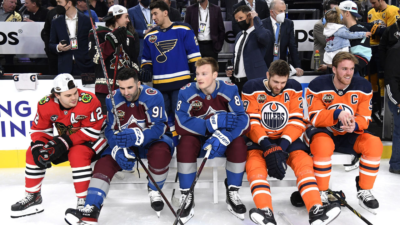 Trevor Zegras scores while blindfolded in skills competition