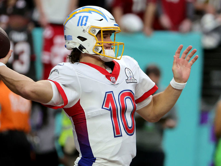 Pro Bowl 2022: AFC Beats NFC For Fifth Straight Year; Justin Herbert, Maxx  Crosby Named Offensive/Defensive MVPs - CBS Los Angeles