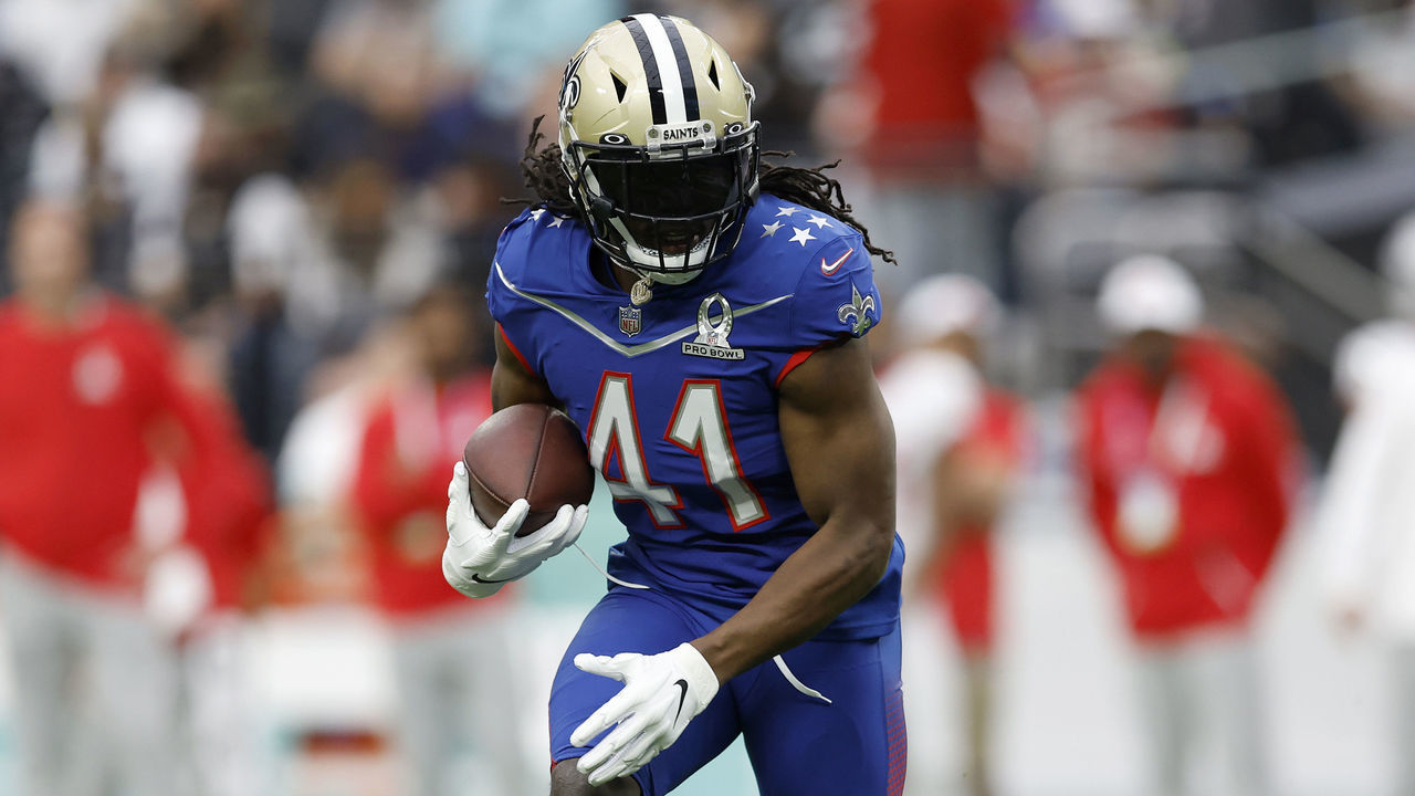 LAS VEGAS, NEVADA - FEBRUARY 06: Alvin Kamara #41 of the New Orleans Saints runs with the ball in the first quarter of the game against the AFC during the 2022 NFL Pro Bowl at Allegiant Stadium on February 06, 2022 in Las Vegas, Nevada.