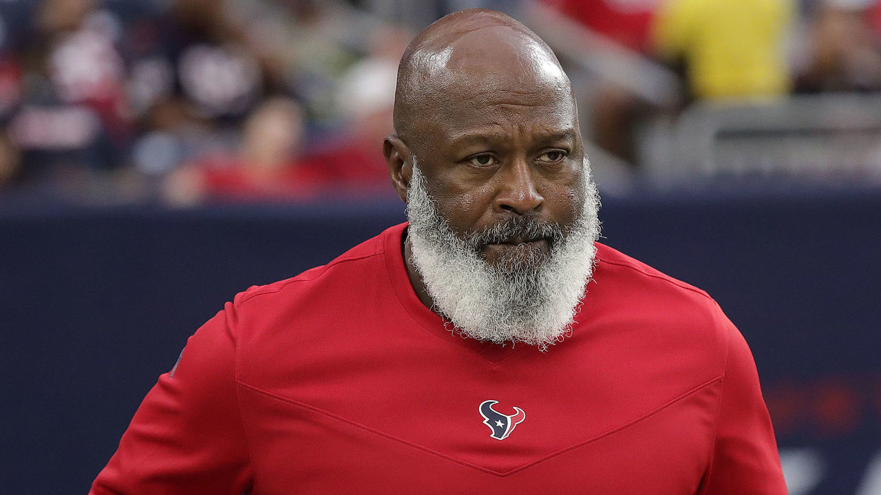 HOUSTON, TEXAS - DECEMBER 05: Defensive coordinator Lovie Smith of the Houston Texans at NRG Stadium on December 05, 2021 in Houston, Texas.