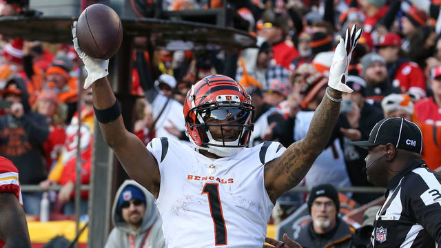 KANSAS CITY, MO - JANUARY 30: Cincinnati Bengals wide receiver Ja'Marr Chase (1) celebrates after making a 2-yard touchdown reception in the third quarter of the AFC Championship game between the Cincinnati Bengals and Kansas City Chiefs on Jan 30, 2022 at GEHA Field at Arrowhead Stadium in Kansas City, MO.