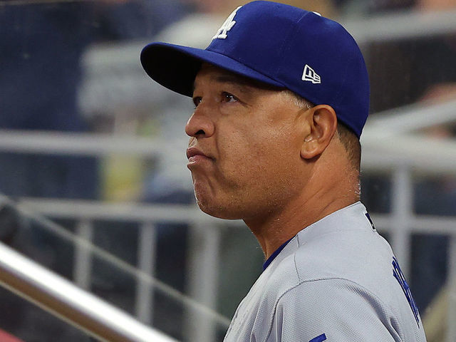 Manager Dave Roberts of the Los Angeles Dodgers and his daughter, News  Photo - Getty Images