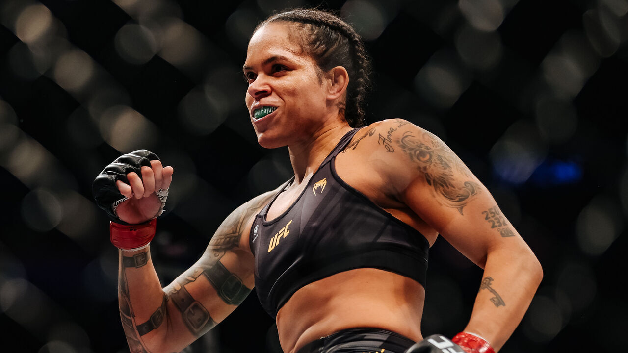 LAS VEGAS, NEVADA - DECEMBER 11: Amanda Nunes of Brazil in their women's bantamweight title fight during the UFC 269 event at T-Mobile Arena on December 11, 2021 in Las Vegas, Nevada.