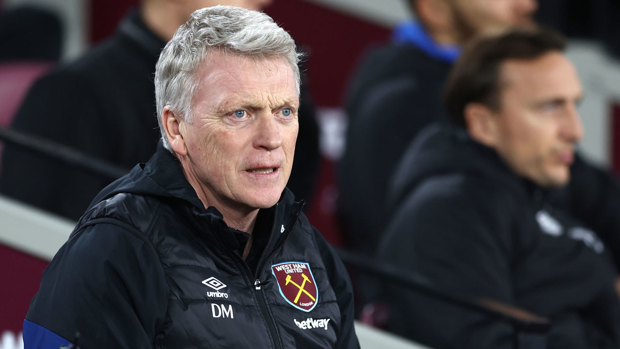 LONDON, ENGLAND - FEBRUARY 08: David Moyes, Manager of West Ham United looks on during the Premier League match between West Ham United and Watford at London Stadium on February 08, 2022 in London, England.