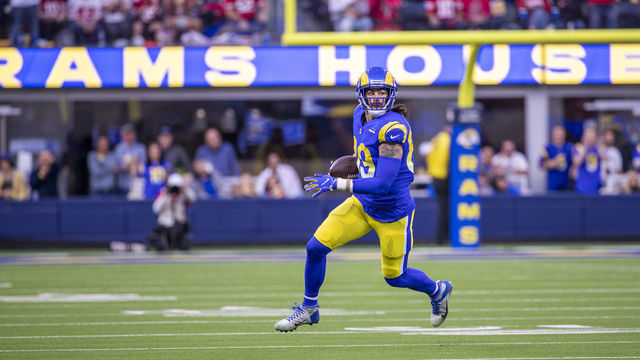 Los Angeles, CA - January 30: Rams tight end Tyler Higbee gains yardage during the Rams 20-17 victory over the San Francisco 49ers in the NFC Championships at SoFi Stadium on Sunday, Jan. 30, 2022 in Los Angeles, CA. (Allen J. Schaben / Los Angeles Times via Getty Images)