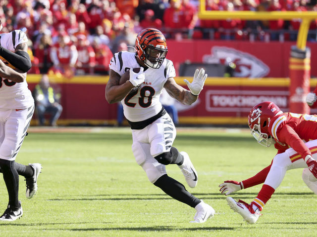 Joe Mixon player prop bets for Bengals vs. Chiefs, NFL Playoffs