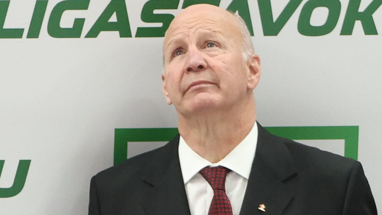 MOSCOW, RUSSIA DECEMBER 15, 2021: Canada's head coach Claude Julien looks on in their 2021/22 Euro Hockey Tour Channel One Cup ice hockey match against Russia at the CSKA Arena. Valery Sharifulin/TASS