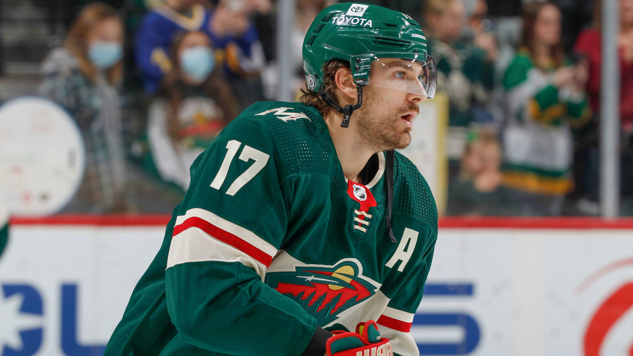 SAINT PAUL, MN - DECEMBER 2: Marcus Foligno #17 of the Minnesota Wild warms up prior to the game against the New Jersey Devils at the Xcel Energy Center on December 2, 2021 in Saint Paul, Minnesota.