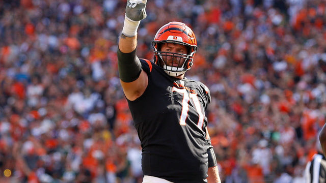 CINCINNATI, OH - OCTOBER 10: Cincinnati Bengals offensive tackle Riley Reiff (71) reacts during the game against the Green Bay Packers and the Cincinnati Bengals on October 10, 2021, at Paul Brown Stadium in Cincinnati, OH.